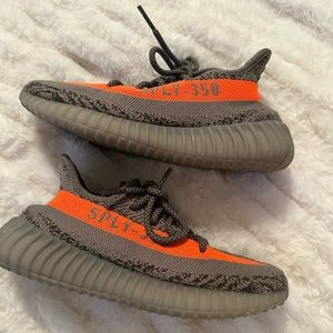 Yeezys 350 boost V2 beluga